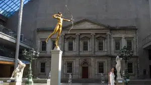 Backdrop to the movie "A World of Art: The Metropolitan Museum of Art" #707876