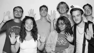 Backdrop to the movie "Mikroközösség 2025" #564641