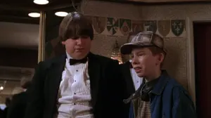 Backdrop to the movie "Angus" #495468