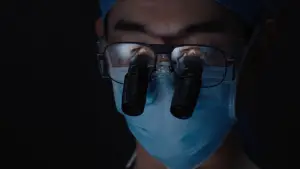 Backdrop to the movie "Transplant" #736468