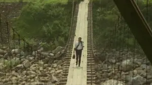 Backdrop to the movie "The Castle of Sand" #763696