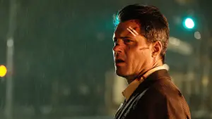 Backdrop to the movie "The Shift" #369970