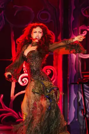 Poster to the movie "Chappell Roan: Live at Lollapalooza Brasil" #794170