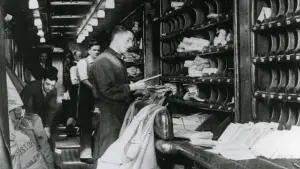 Backdrop to the movie "Night Mail" #704285