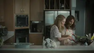 Backdrop to the movie "May December" #755416