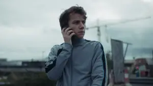 Backdrop to the movie "Hunting Ground" #716785