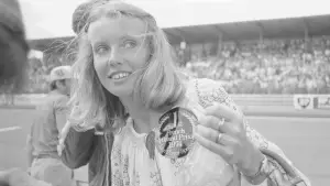 Backdrop to the movie "Superswede: A film about Ronnie Peterson" #737728