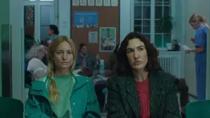 Backdrop to the movie "Two Women" #766688