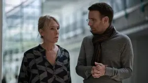 Backdrop to the movie "L