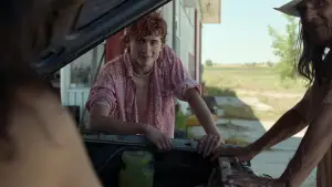 Backdrop to the movie "Bones and All" #811213