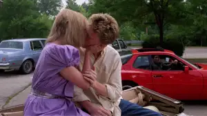 Backdrop to the movie "Sixteen Candles" #869791