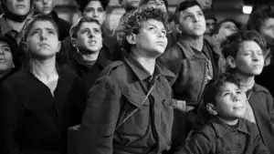 Backdrop to the movie "Shoeshine" #684610