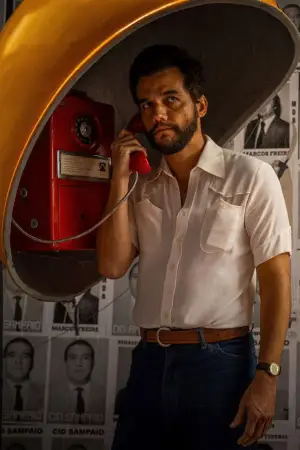 Poster to the movie "The Secret Agent" #509898