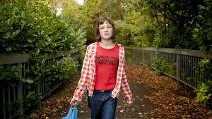 Backdrop to the movie "Broken" #695243