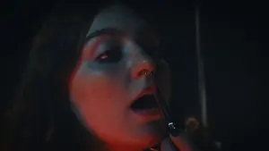 Backdrop to the movie "Shades of Red" #488263