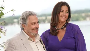 Backdrop to the movie "Not Without My Shrink" #611795