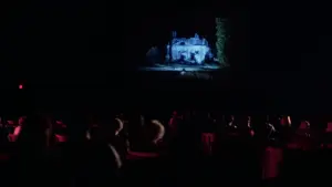 Backdrop to the movie "Demons" #901559