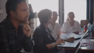 Backdrop to the movie "Le Dilemme d