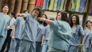 Backdrop to the movie "Sunshine Women