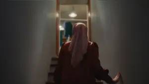 Backdrop to the movie "La Tahzan: Cinta, Dosa, Luka..." #672835