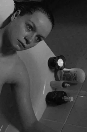 Poster to the movie "Morvern Callar" #672451