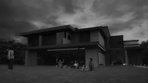 Backdrop to the movie "Parasite" #525810