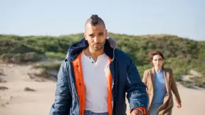 Backdrop to the movie "Instinct" #664241