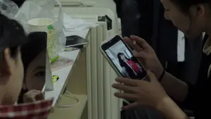 Backdrop to the movie "Long Holiday" #807625