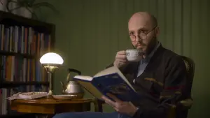 Backdrop to the movie "Hello" #454773