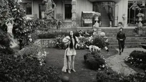 Backdrop to the movie "Poor Things" #584019