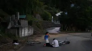 Backdrop to the movie "Sin and Evil" #758786