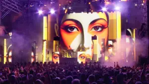 Backdrop to the movie "Jean-Michel Jarre Live in Sevilla" #932282