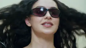 Backdrop to the movie "The Moment" #516712