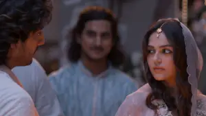 Backdrop to the movie "Saiyaara" #596694