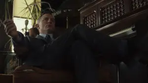 Backdrop to the movie "Knives Out" #561258