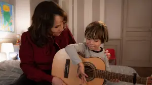 Backdrop to the movie "SOL" #744742