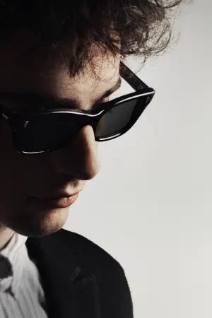 Poster to the movie "A Complete Unknown" #577774