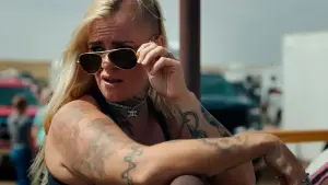 Backdrop to the movie "East of Wall" #617498