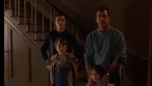 Backdrop to the movie "Signs" #670292