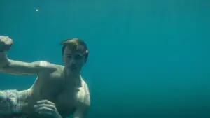 Backdrop to the movie "Queer" #584152