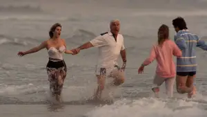 Backdrop to the movie "The Naked Gun: From the Files of Police Squad!" #637873