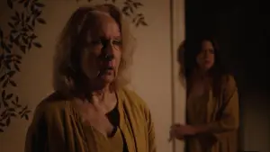 Backdrop to the movie "The Surrender" #532490