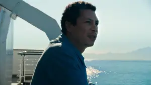 Backdrop to the movie "Across the Sea" #664392