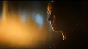 Backdrop to the movie "A Hero