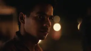 Backdrop to the movie "Homebound" #586229