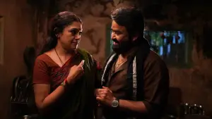 Backdrop to the movie "Thudarum" #719812