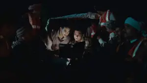 Backdrop to the movie "Homebound" #586215