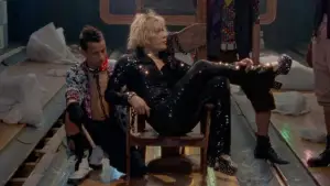 Backdrop to the movie "Suicide Club" #797794