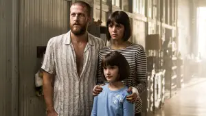 Backdrop to the movie "Lucky Day" #427943