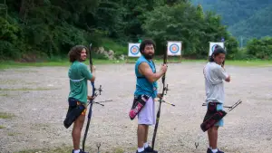 Backdrop to the movie "Amazon Bullseye" #865043